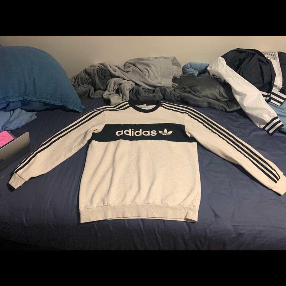 Adidas crewneck